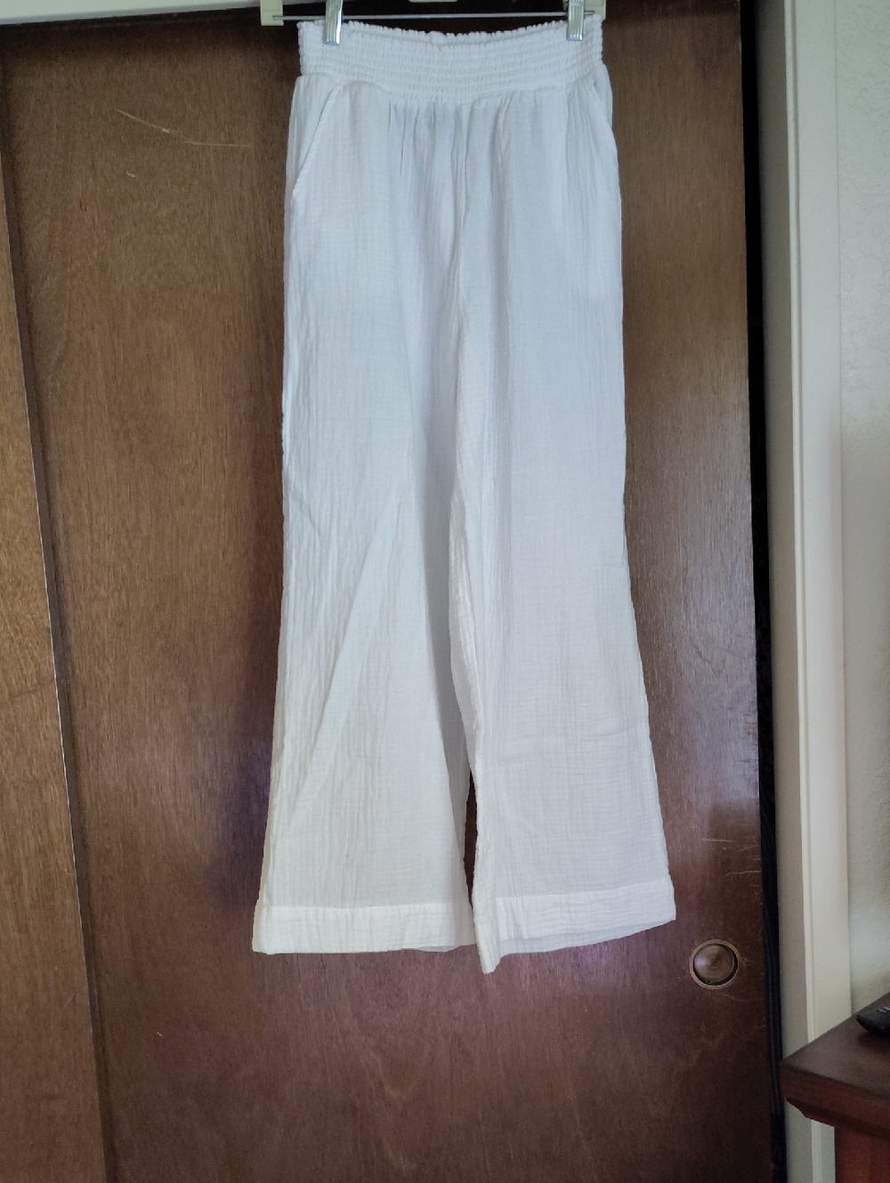 Ladies Summer White Lightweight Elastic-Waist Pants